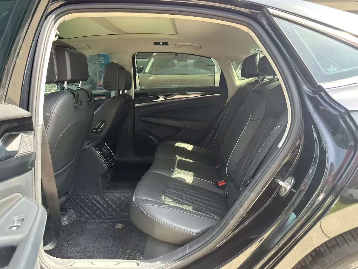 2023 Volkswagen Passat 2.0T 186HP L4 7DCT,autocango,china used car exporter,china ev exporter,chinese used car exporter,chinese used ev exporter