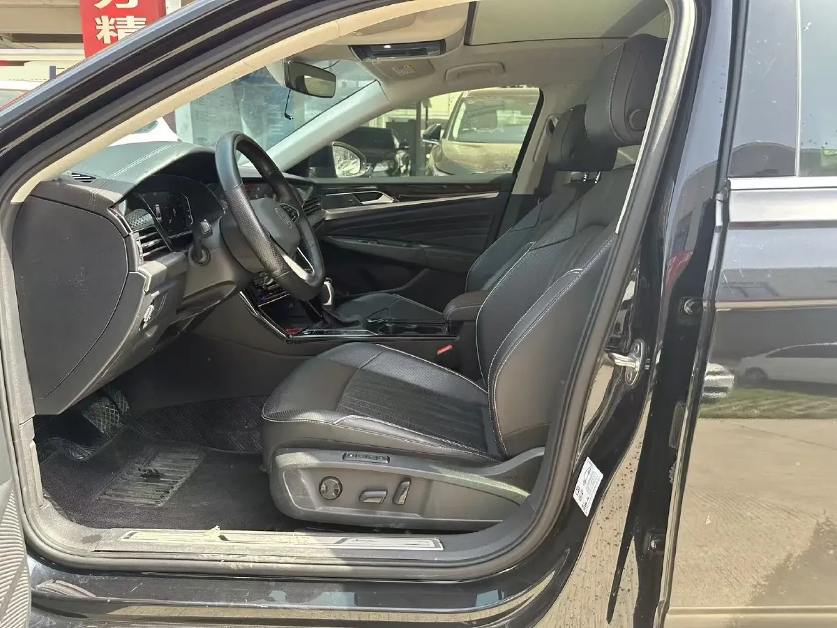 2023 Volkswagen Passat 2.0T 186HP L4 7DCT,autocango,china used car exporter,china ev exporter,chinese used car exporter,chinese used ev exporter