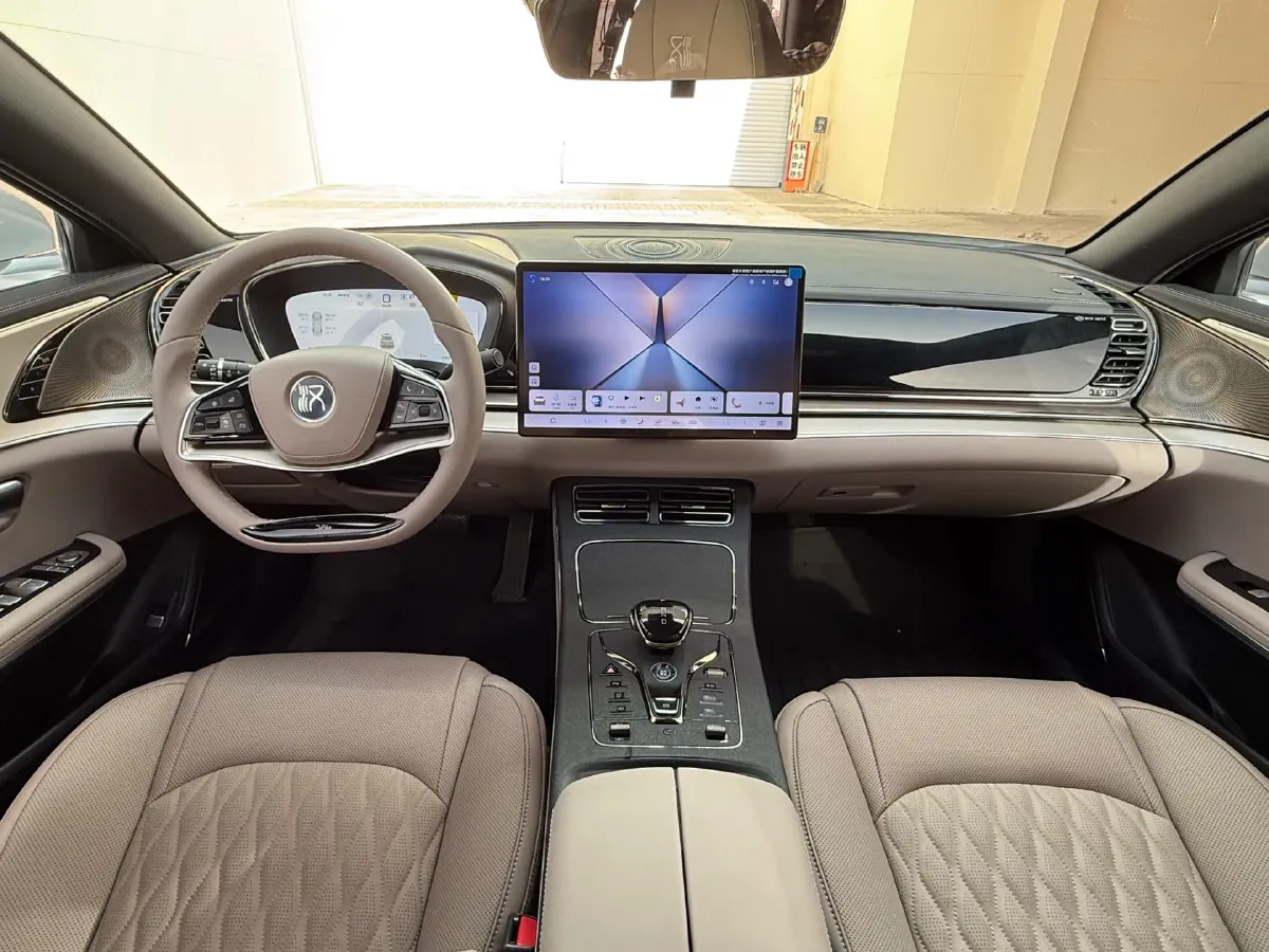 2025 BYD Han 1.5T 156HP L4 E-CVT PHEV,autocango,china used car exporter,china ev exporter,chinese used car exporter,chinese used ev exporter