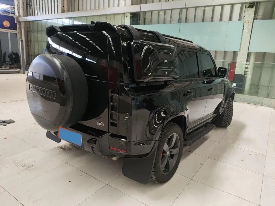 2021 Land Rover Defender 3.0T 400HP L6 8AT,autocango,china used car exporter,china ev exporter,chinese used car exporter,chinese used ev exporter