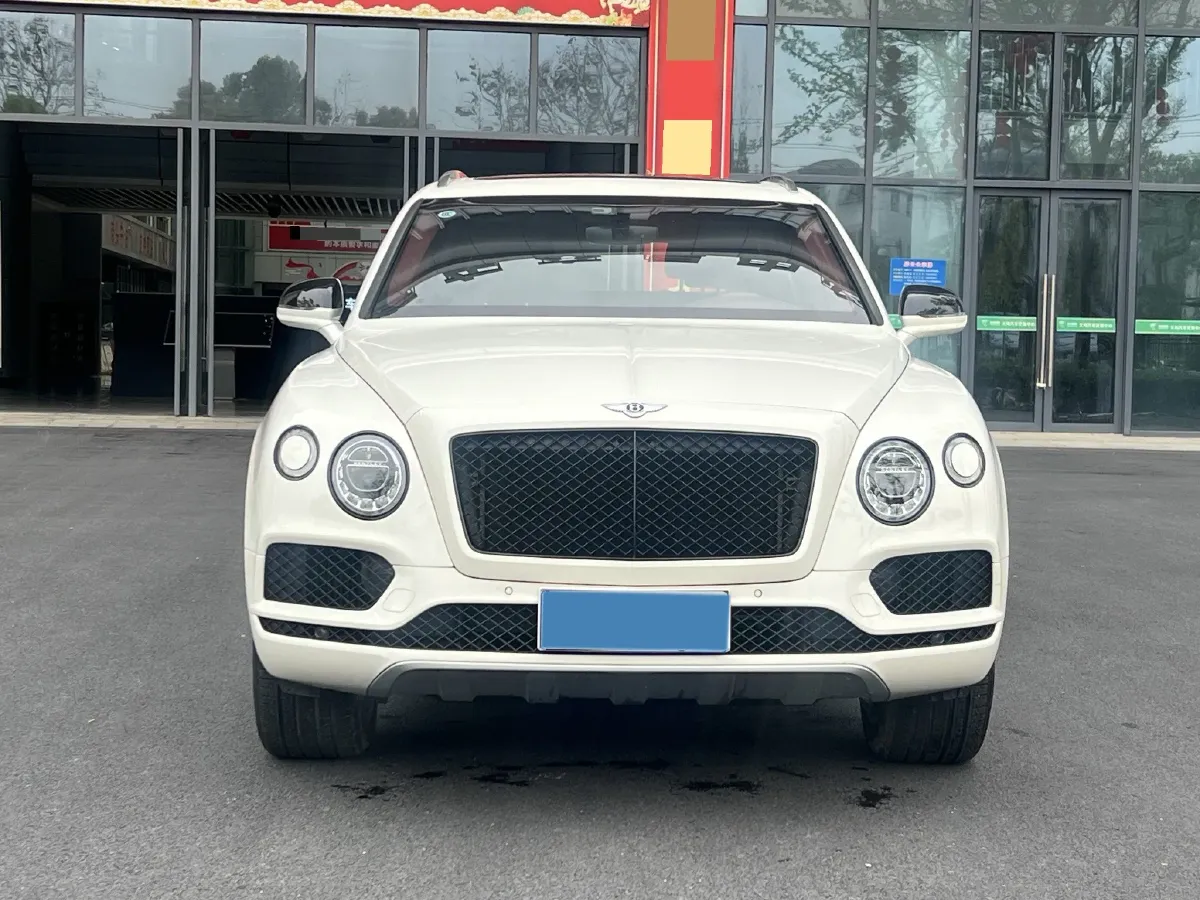 2018 Bentley Bentayga 4.0T 550HP V8 8AT,autocango,china used car exporter,china ev exporter,chinese used car exporter,chinese used ev exporter
