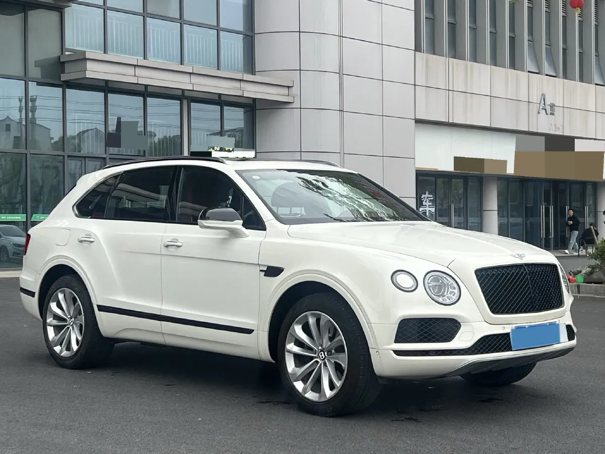 2018 Bentley Bentayga 4.0T 550HP V8 8AT,autocango,china used car exporter,china ev exporter,chinese used car exporter,chinese used ev exporter