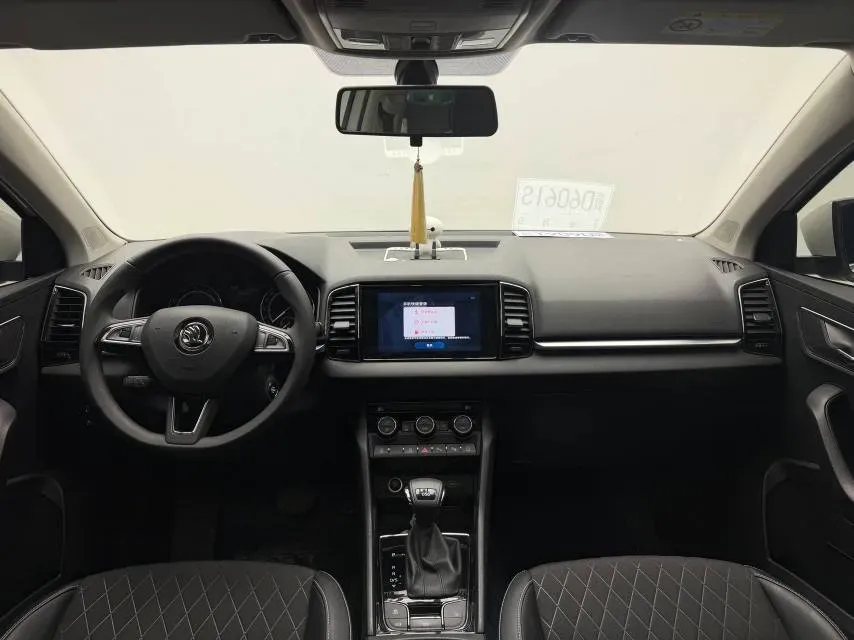 2021 Skoda Karoq 1.4T 150HP L4 7DCT,autocango,china used car exporter,china ev exporter,chinese used car exporter,chinese used ev exporter