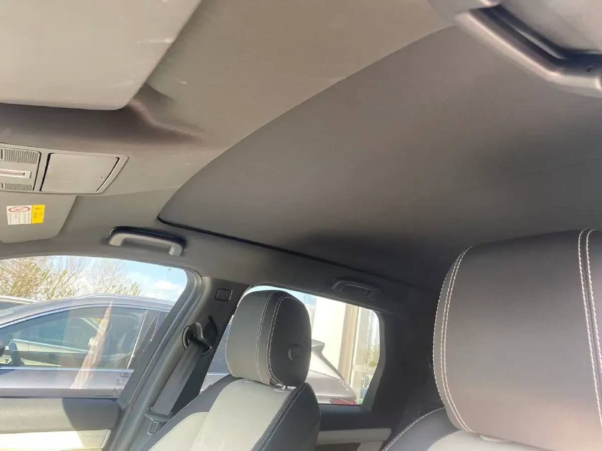 2020 Land Rover Discovery Sport 2.0T 249HP L4 9AT,autocango,china used car exporter,china ev exporter,chinese used car exporter,chinese used ev exporter