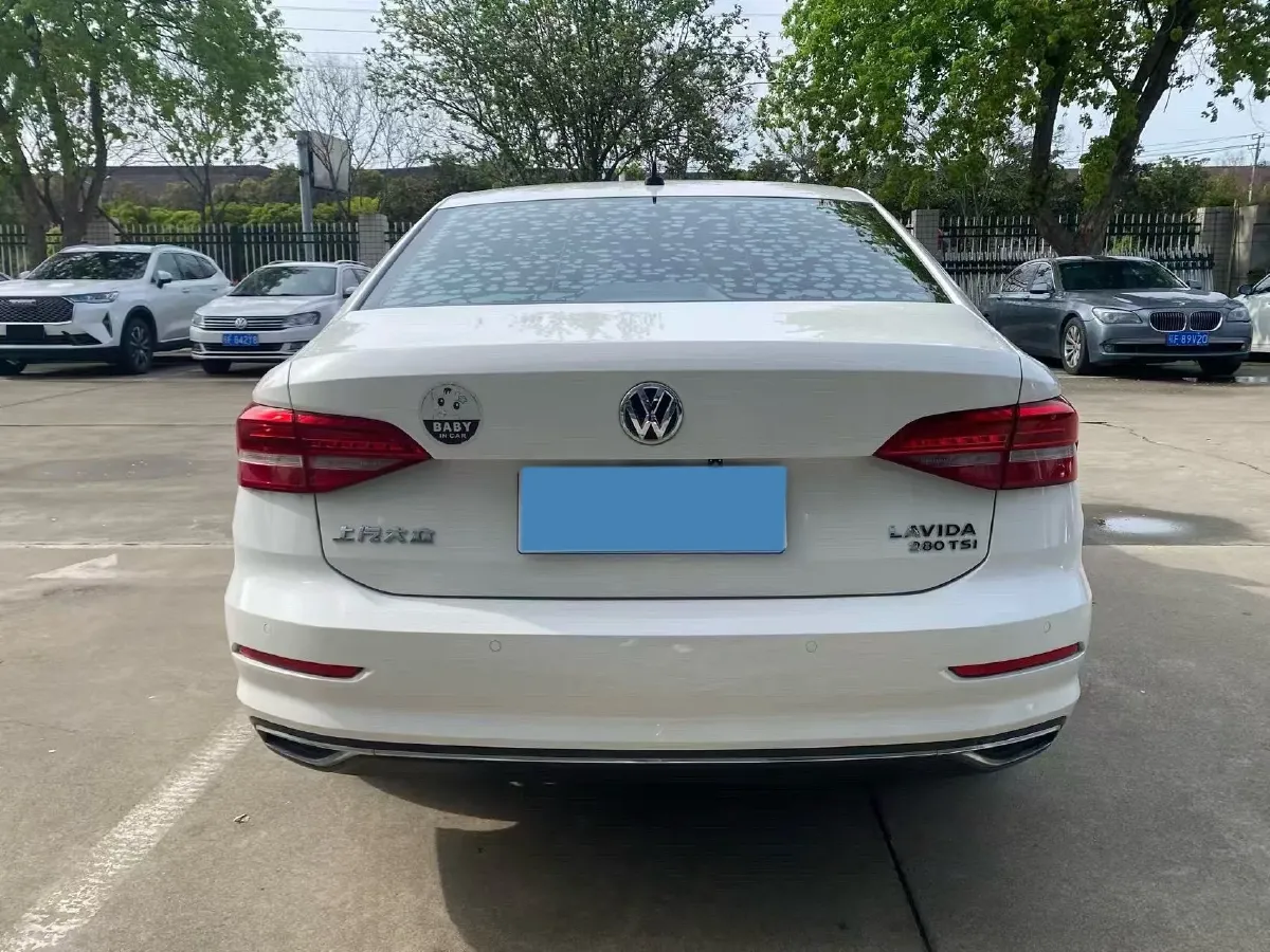 2018 Skoda Karoq 1.4T 150HP L4 7DCT,autocango,china used car exporter,china ev exporter,chinese used car exporter,chinese used ev exporter