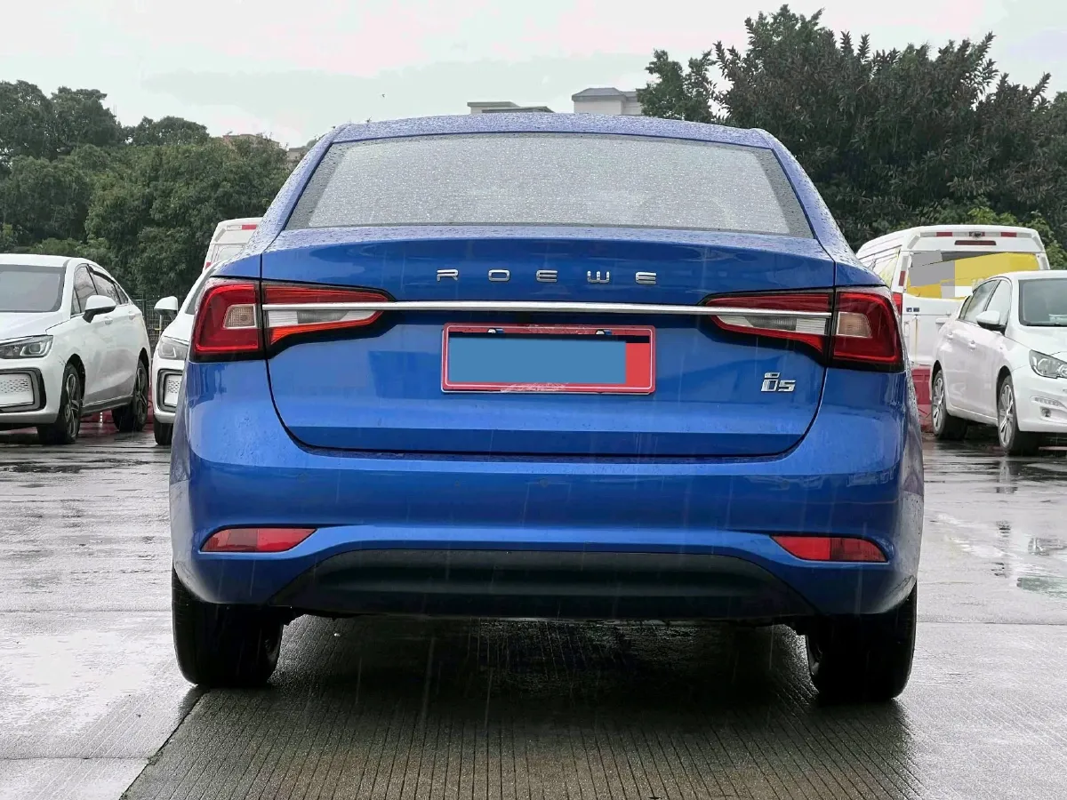 2020 Roewe i5 1.5L 120HP L4 5MT,autocango,china used car exporter,china ev exporter,chinese used car exporter,chinese used ev exporter