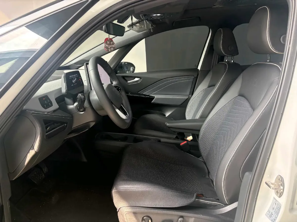 2025 Volkswagen ID.3 BEV 52.8KWH,autocango,china used car exporter,china ev exporter,chinese used car exporter,chinese used ev exporter