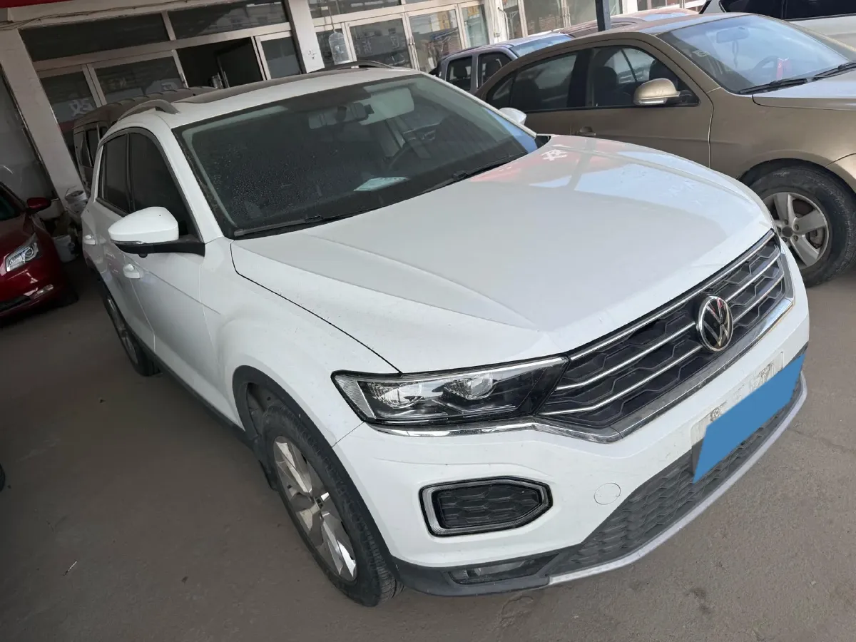 2021 Volkswagen T-Roc 1.4T 150HP L4 7DCT,autocango,china used car exporter,china ev exporter,chinese used car exporter,chinese used ev exporter