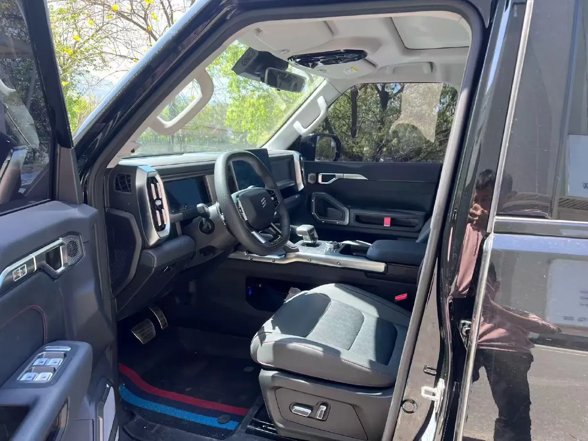 2024 Jetour Traveller 2.0T 254HP L4 7DCT,autocango,china used car exporter,china ev exporter,chinese used car exporter,chinese used ev exporter