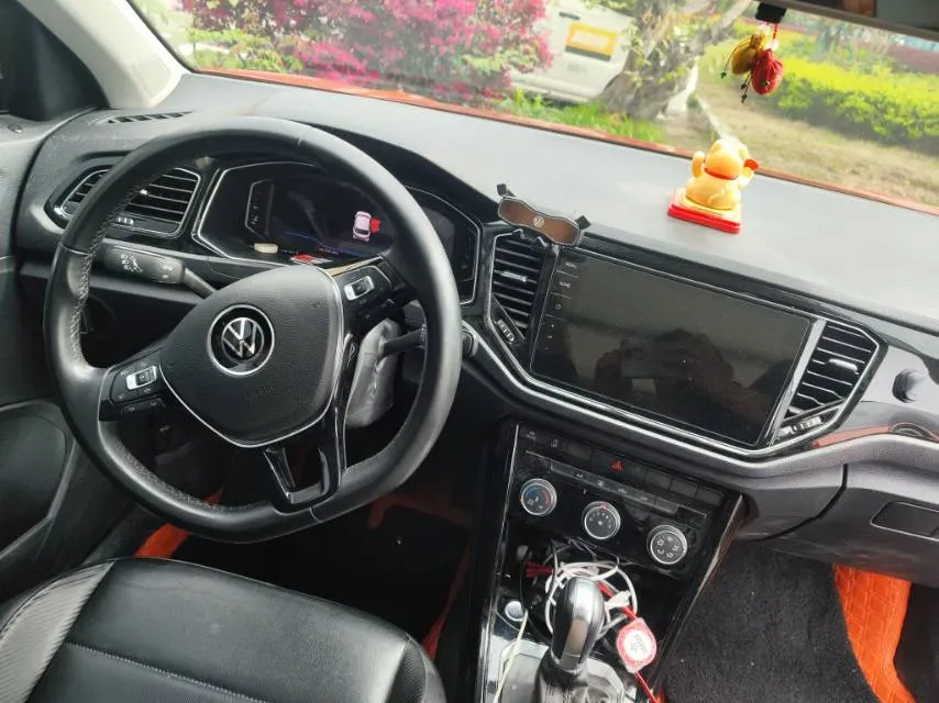 2020 Volkswagen T-Roc 1.4T 150HP L4 7DCT,autocango,china used car exporter,china ev exporter,chinese used car exporter,chinese used ev exporter