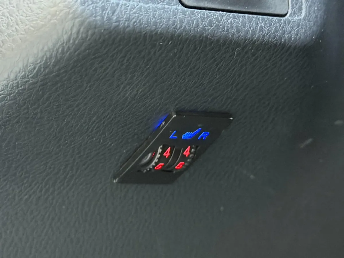 2021 Toyota Yaris L 1.5L 112HP L4 CVT,autocango,china used car exporter,china ev exporter,chinese used car exporter,chinese used ev exporter