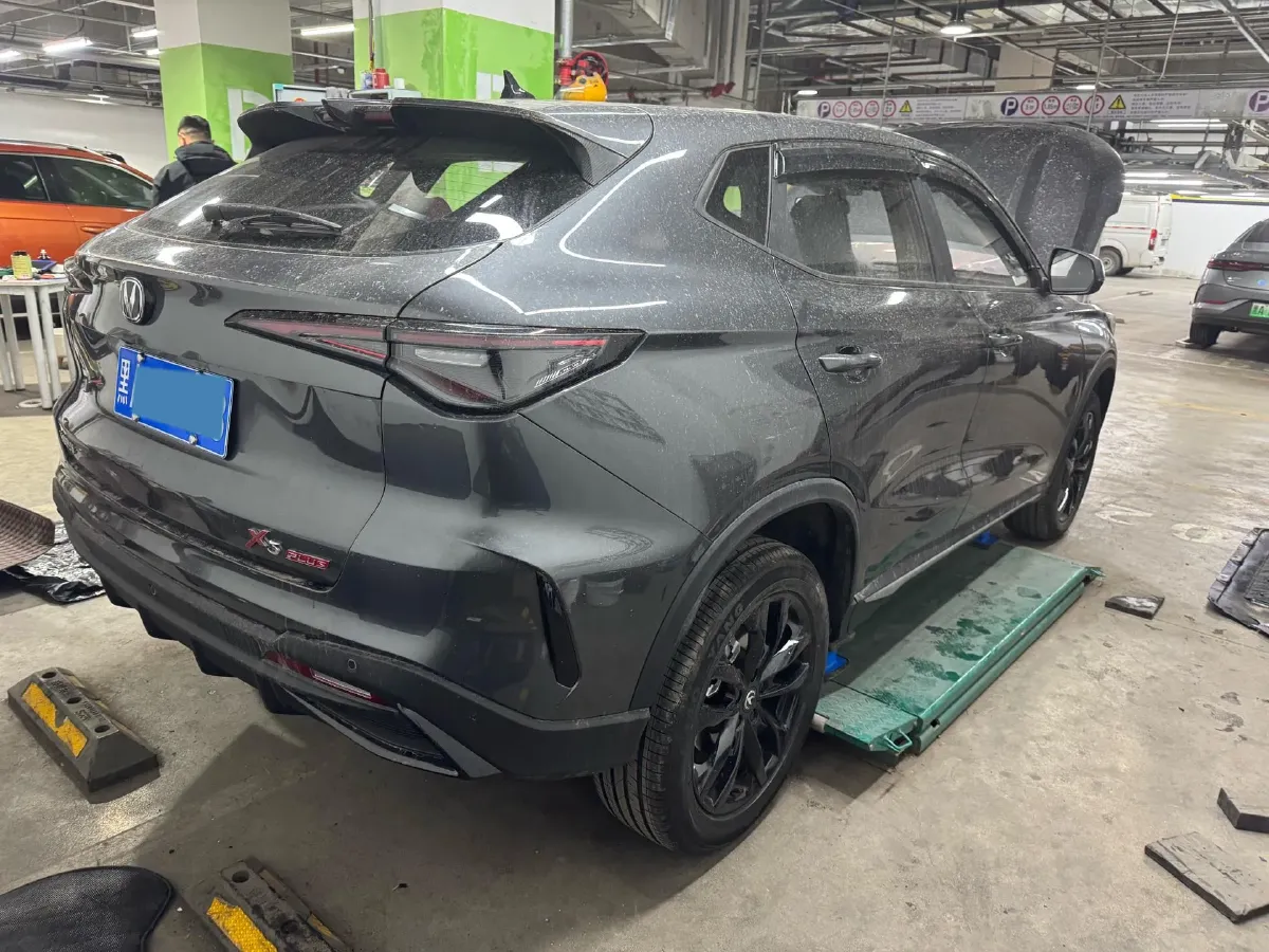 2025 ChangAn X5 PLUS 1.5T 188HP L4 7DCT,autocango,china used car exporter,china ev exporter,chinese used car exporter,chinese used ev exporter