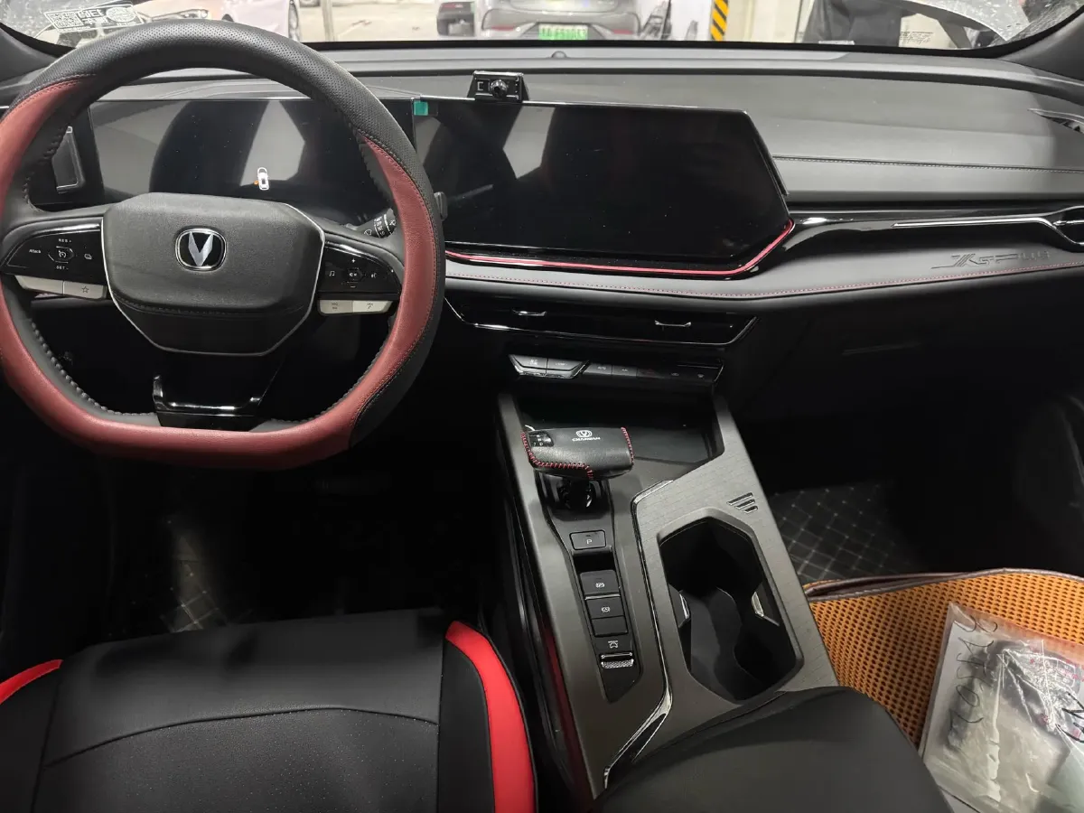 2025 ChangAn X5 PLUS 1.5T 188HP L4 7DCT,autocango,china used car exporter,china ev exporter,chinese used car exporter,chinese used ev exporter