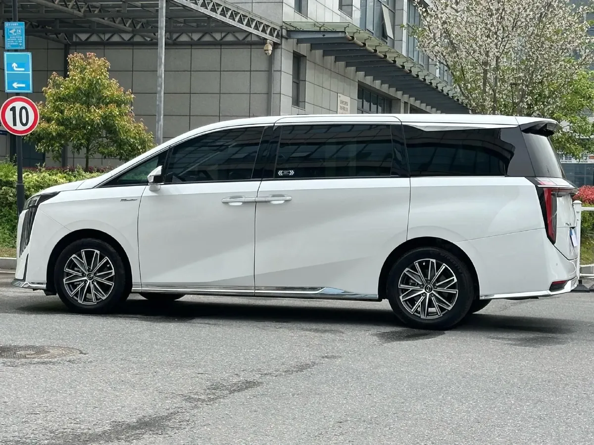 2024 GAC Trumpchi M8 2.0T 252HP L4 8AT,autocango,china used car exporter,china ev exporter,chinese used car exporter,chinese used ev exporter