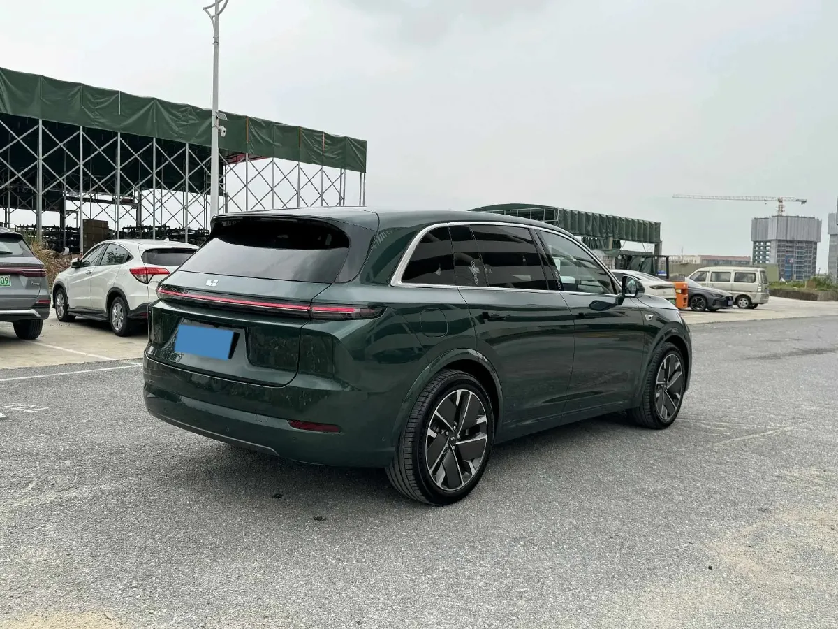 2025 Li L7 Range Extended 154HP REEV,autocango,china used car exporter,china ev exporter,chinese used car exporter,chinese used ev exporter