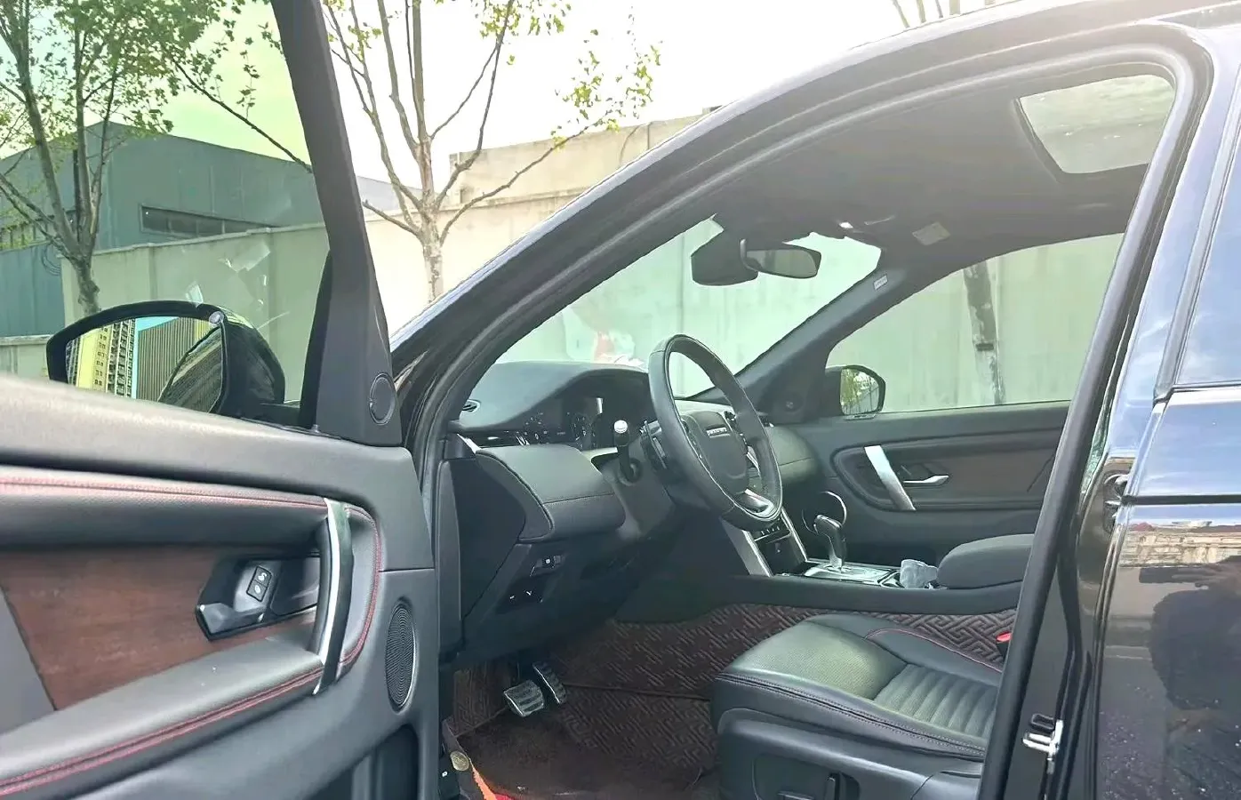 2021 Land Rover Discovery Sport 2.0T 249HP L4 9AT,autocango,china used car exporter,china ev exporter,chinese used car exporter,chinese used ev exporter