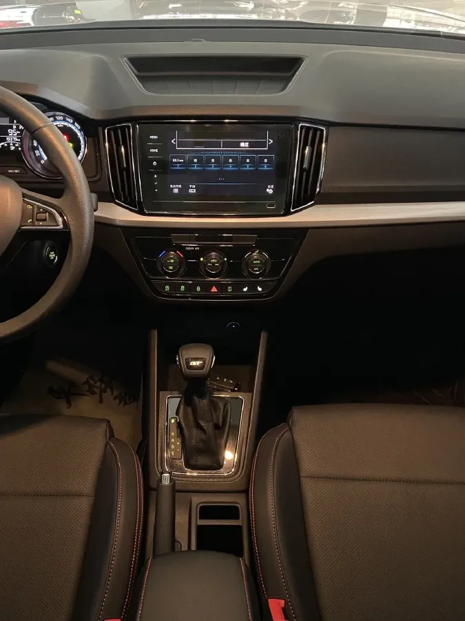 2022 Skoda Kamiq 1.5L 112HP L4 6AT,autocango,china used car exporter,china ev exporter,chinese used car exporter,chinese used ev exporter