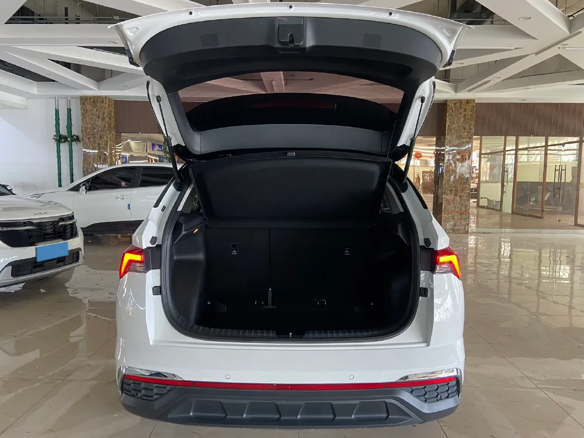 2022 Skoda Kamiq 1.5L 112HP L4 6AT,autocango,china used car exporter,china ev exporter,chinese used car exporter,chinese used ev exporter