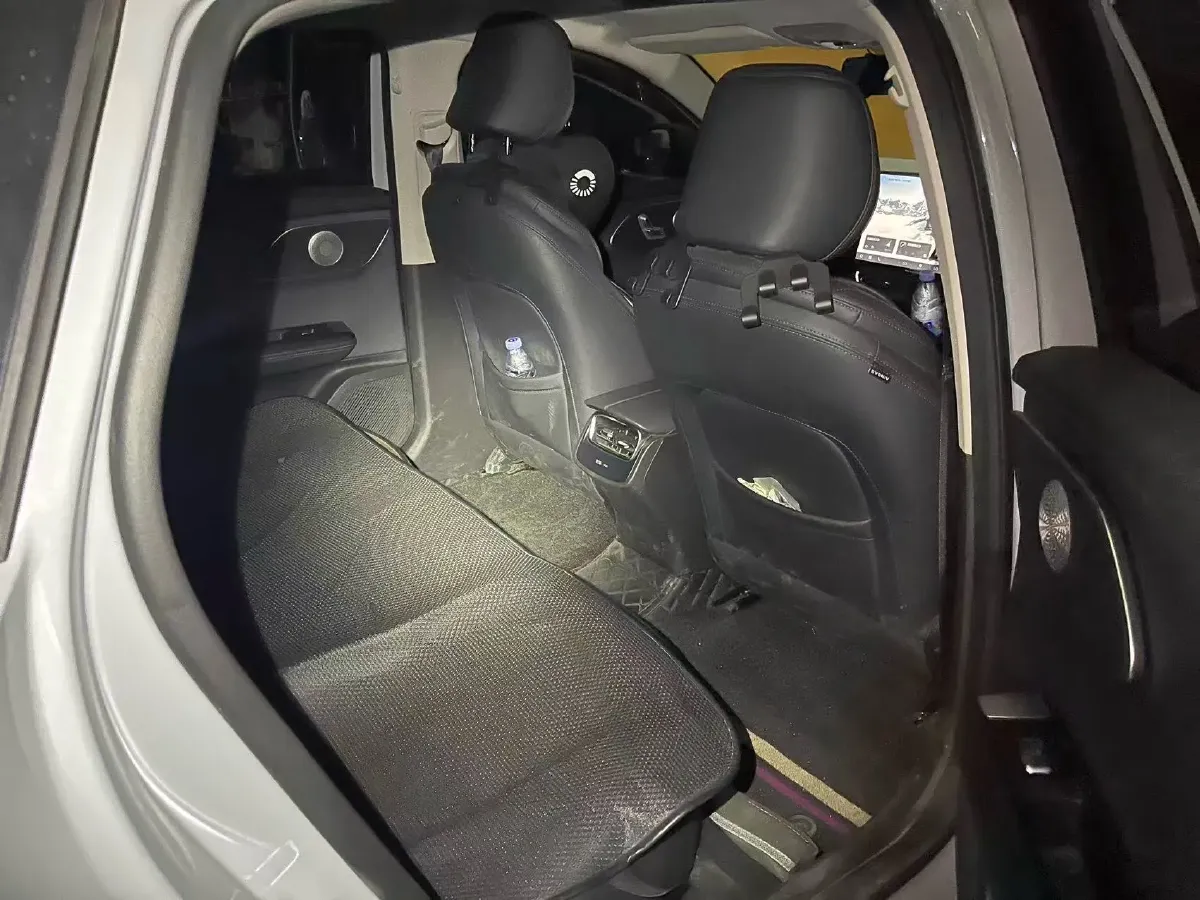 2025 Fulwin FulwinA8L 1.5T 156HP L4 1DHT PHEV 18.67KWH,autocango,china used car exporter,china ev exporter,chinese used car exporter,chinese used ev exporter