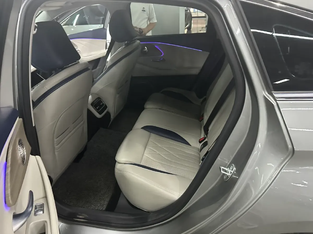 2022 Chery Arrizo 8 1.6T 197HP L4 7DCT,autocango,china used car exporter,china ev exporter,chinese used car exporter,chinese used ev exporter