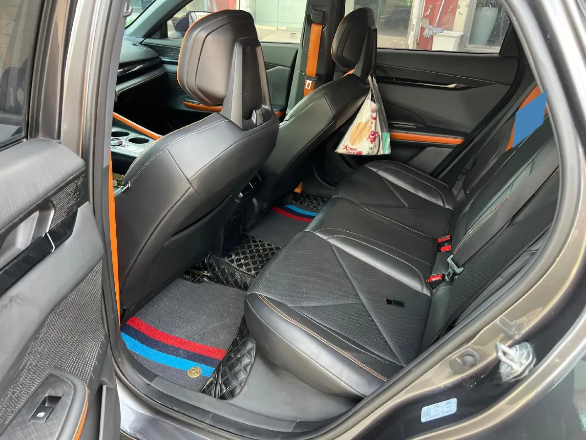 2022 ChangAn UNI-V 1.5T 188HP L4 7DCT,autocango,china used car exporter,china ev exporter,chinese used car exporter,chinese used ev exporter