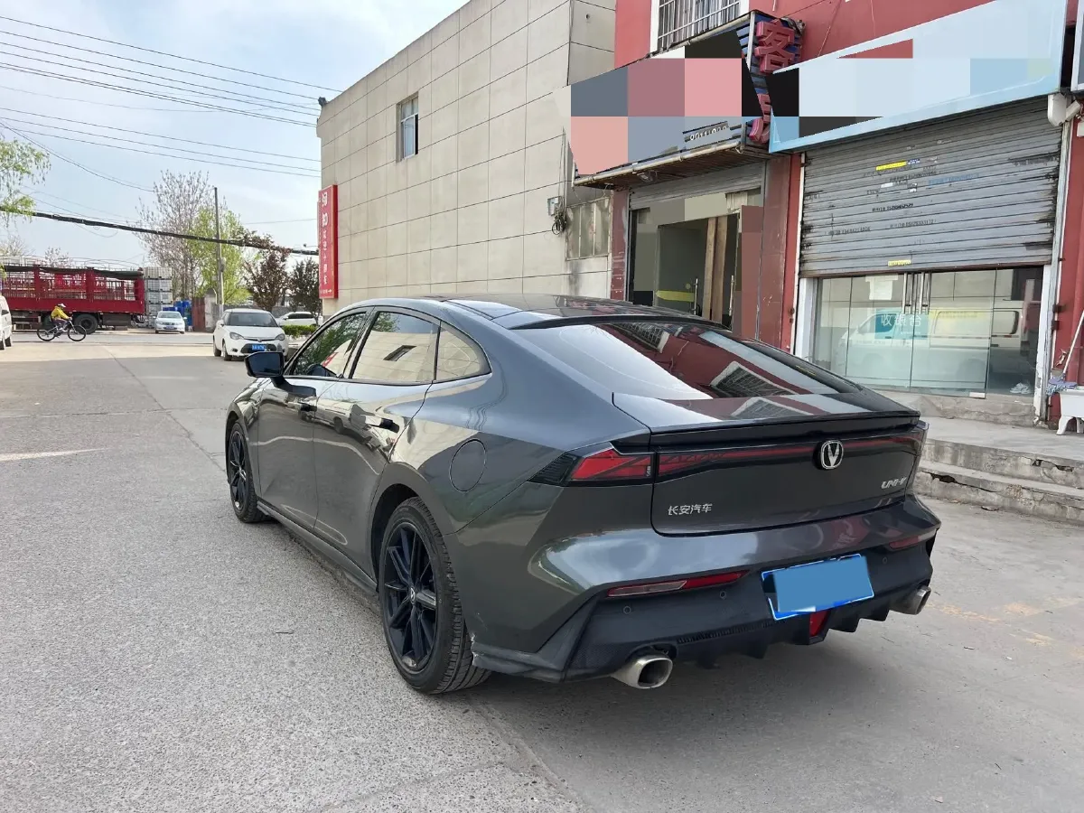 2022 ChangAn UNI-V 1.5T 188HP L4 7DCT,autocango,china used car exporter,china ev exporter,chinese used car exporter,chinese used ev exporter