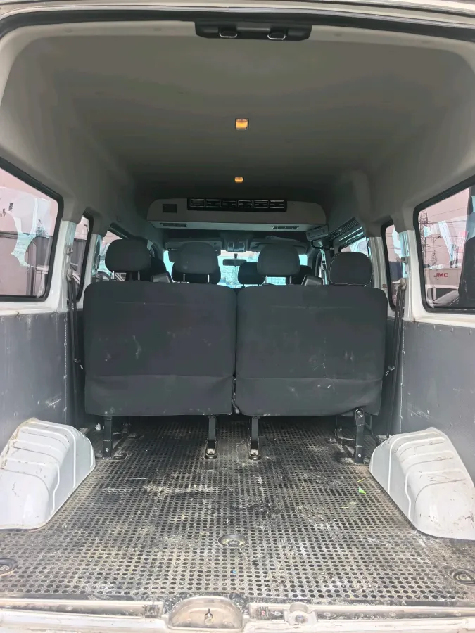 2024 MAXUS XinTu V80 2.0T 147HP L4 6MT,autocango,china used car exporter,china ev exporter,chinese used car exporter,chinese used ev exporter