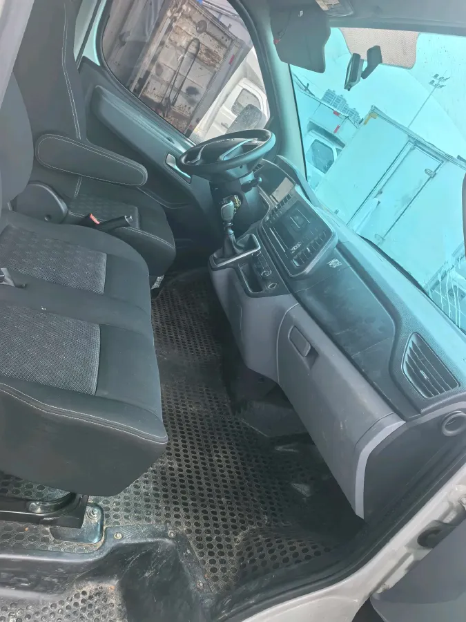 2024 MAXUS XinTu V80 2.0T 147HP L4 6MT,autocango,china used car exporter,china ev exporter,chinese used car exporter,chinese used ev exporter