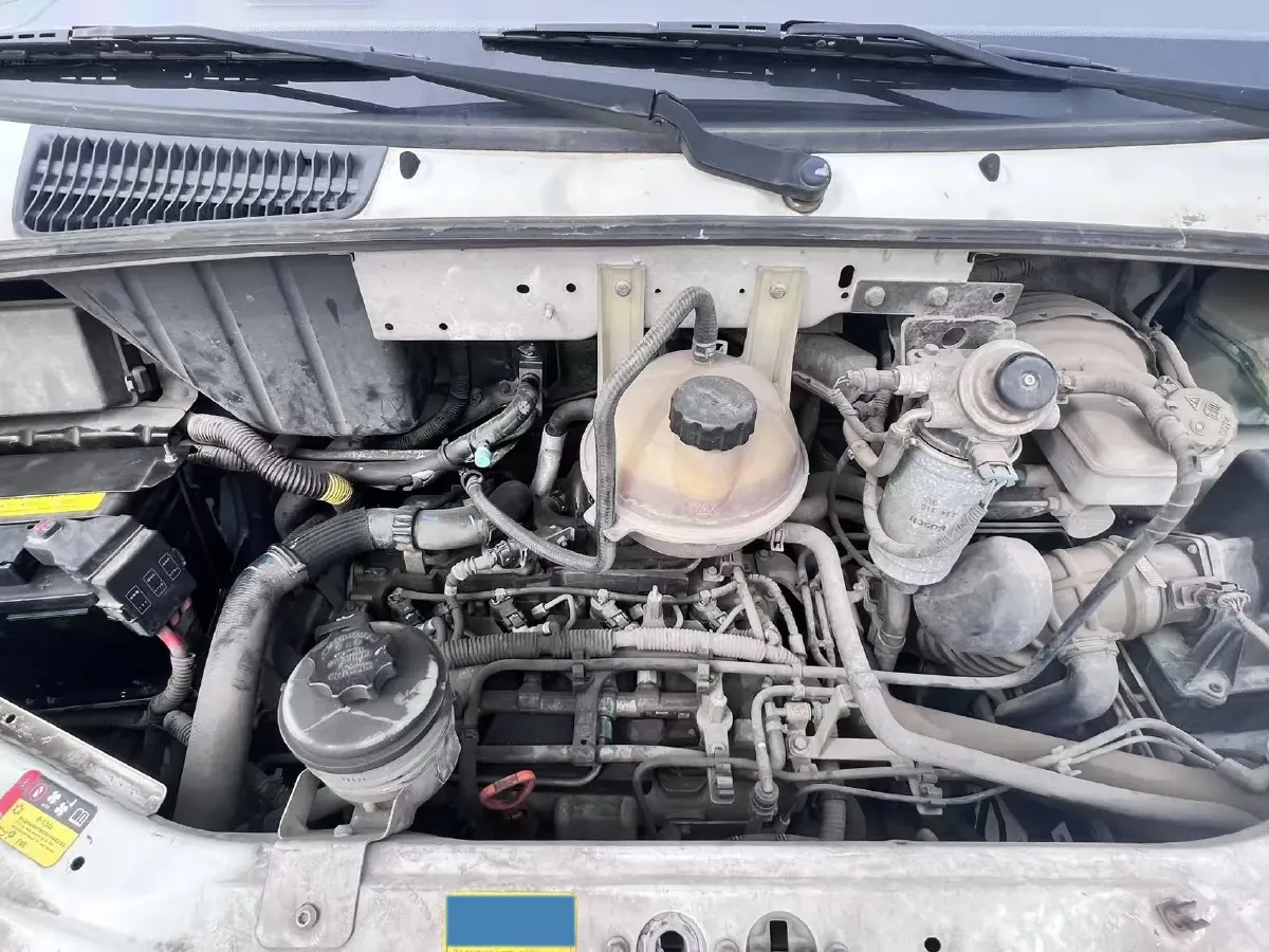 2019 MAXUS XinTu V80 2.5T 136HP L4 6MT,autocango,china used car exporter,china ev exporter,chinese used car exporter,chinese used ev exporter