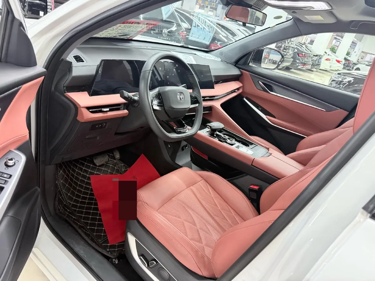 2023 ChangAn CS75 Plus 1.5T 188HP L4 8AT,autocango,china used car exporter,china ev exporter,chinese used car exporter,chinese used ev exporter