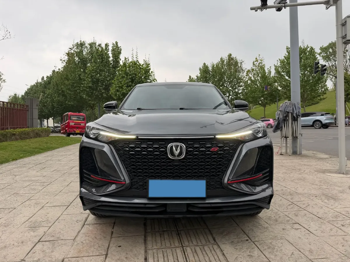 2021 ChangAn CS75 Plus 1.5T 178HP L4 6AT,autocango,china used car exporter,china ev exporter,chinese used car exporter,chinese used ev exporter
