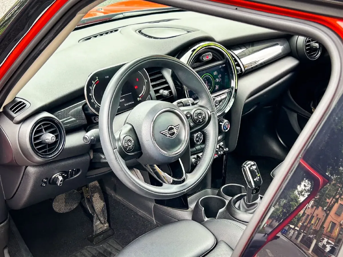 2021 MINI MINI 1.5T 136HP L3 7DCT,autocango,china used car exporter,china ev exporter,chinese used car exporter,chinese used ev exporter