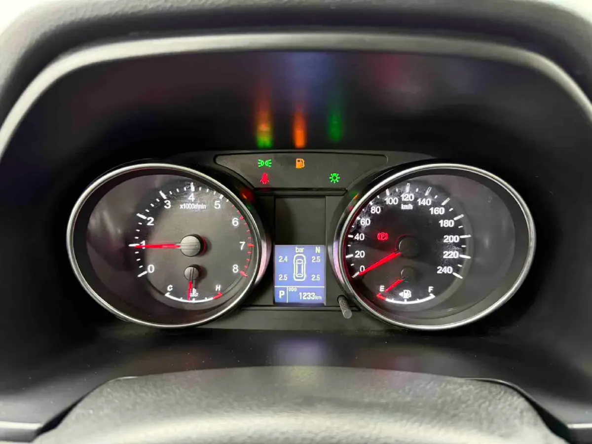 2023 Haval M6 1.5T 150HP L4 7DCT,autocango,china used car exporter,china ev exporter,chinese used car exporter,chinese used ev exporter