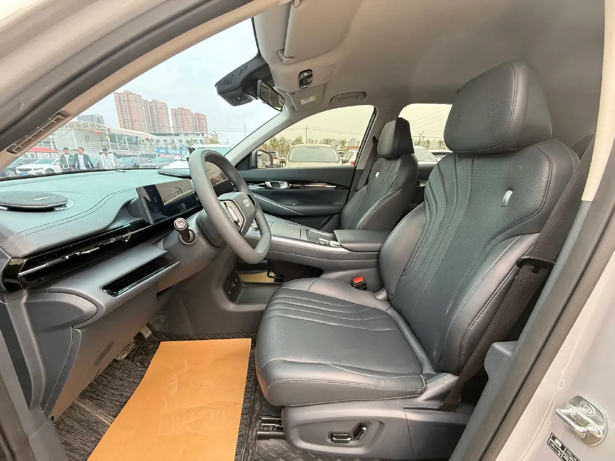 2024 YuanChen Super Van BEV 51KWH,autocango,china used car exporter,china ev exporter,chinese used car exporter,chinese used ev exporter