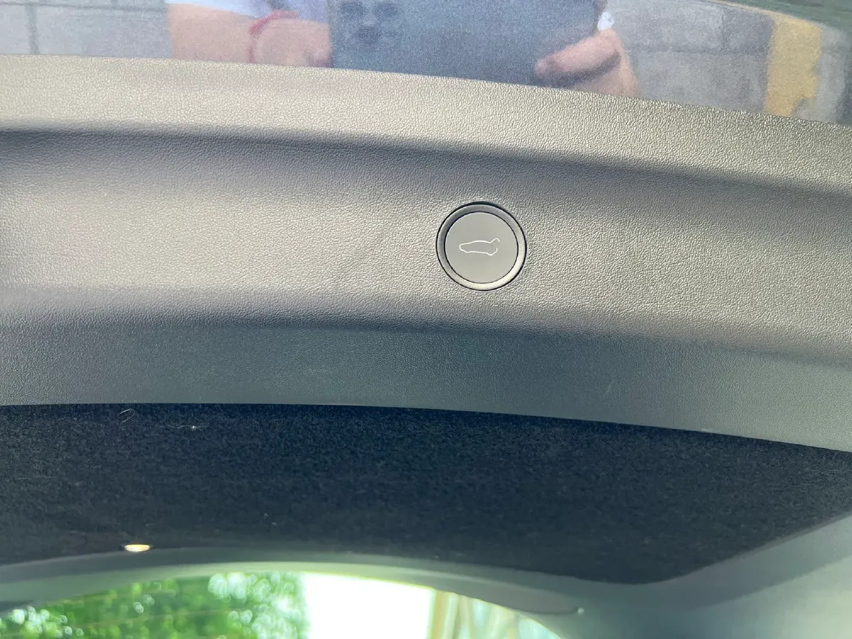 2024 Iveco OuSheng BEV 77.28KWH,autocango,china used car exporter,china ev exporter,chinese used car exporter,chinese used ev exporter