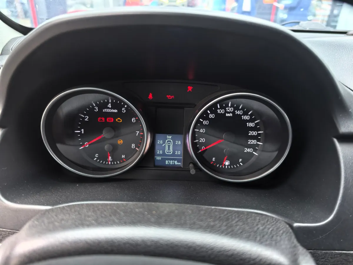 2019 Haval M6 1.5T 150HP L4 6MT,autocango,china used car exporter,china ev exporter,chinese used car exporter,chinese used ev exporter