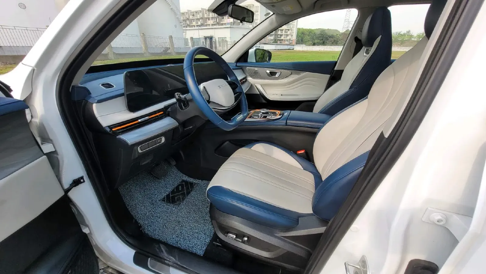 2023 Exceed LXC-DM 1.5T 156HP L4 3DHT PHEV 19.27KWH,autocango,china used car exporter,china ev exporter,chinese used car exporter,chinese used ev exporter