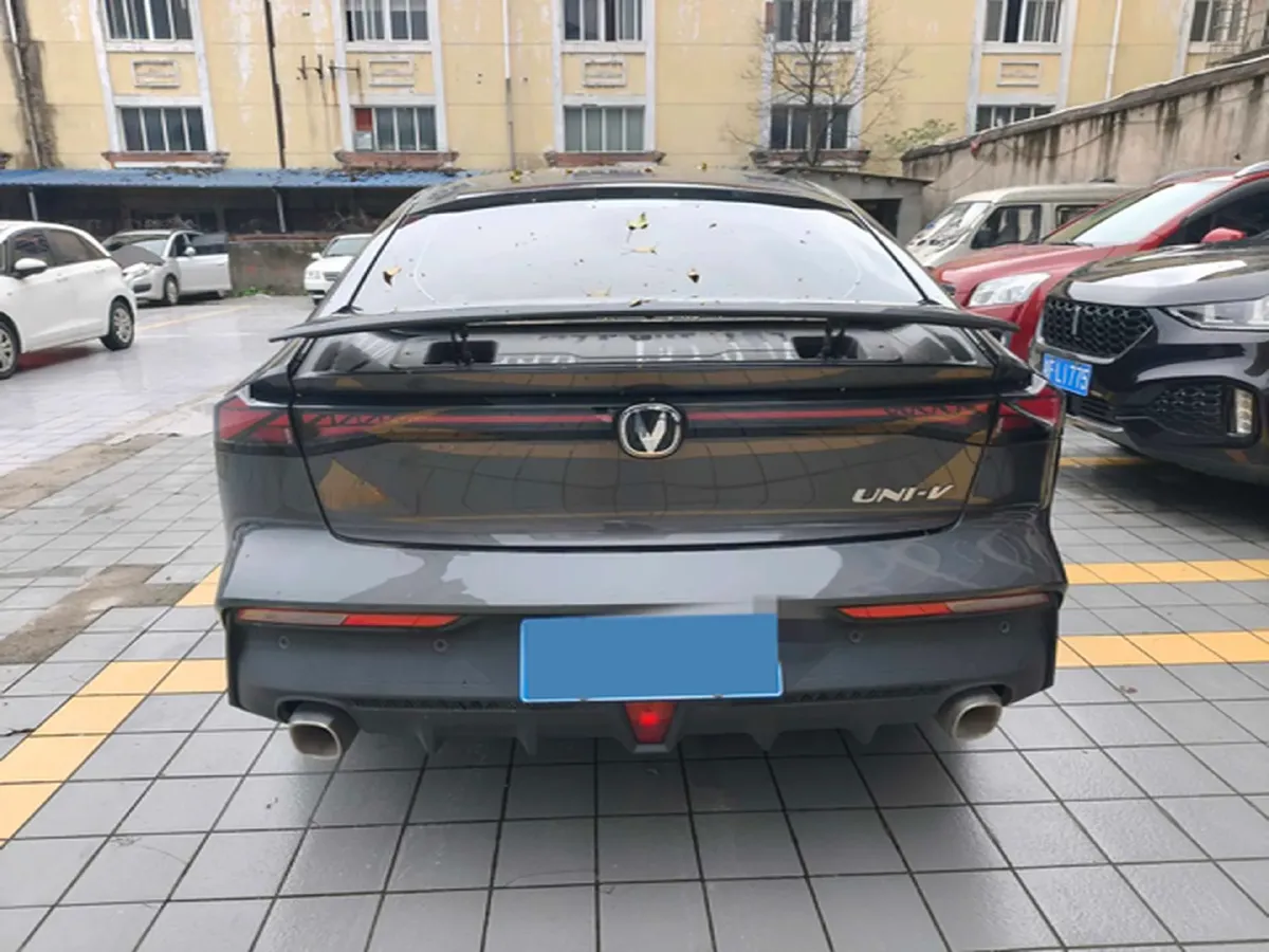 2023 ChangAn UNI-V 1.5T 188HP L4 7DCT,autocango,china used car exporter,china ev exporter,chinese used car exporter,chinese used ev exporter