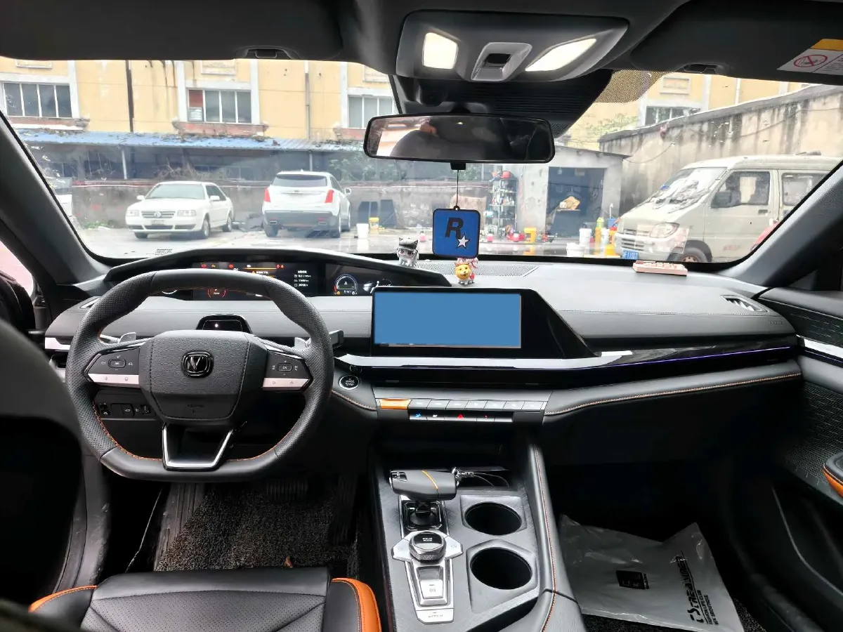 2023 ChangAn UNI-V 1.5T 188HP L4 7DCT,autocango,china used car exporter,china ev exporter,chinese used car exporter,chinese used ev exporter