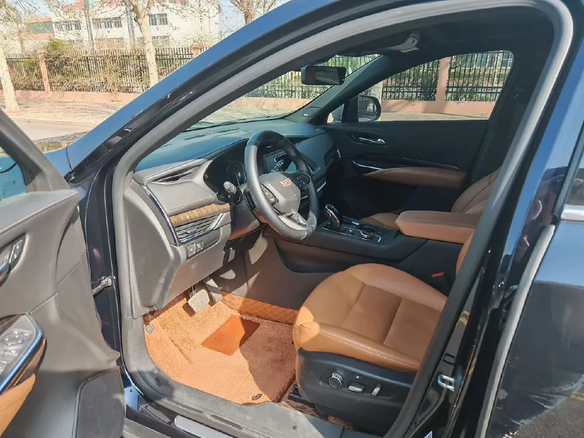 2023 Cadillac XT4 2.0T 237HP L4 9AT,autocango,china used car exporter,china ev exporter,chinese used car exporter,chinese used ev exporter