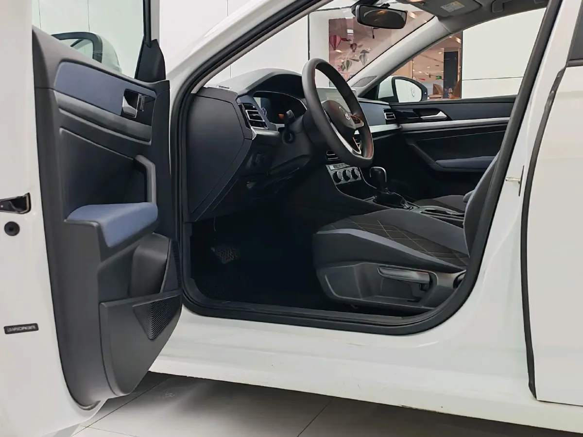 2023 Volkswagen Lavida 1.5L 110HP L4 6AT,autocango,china used car exporter,china ev exporter,chinese used car exporter,chinese used ev exporter