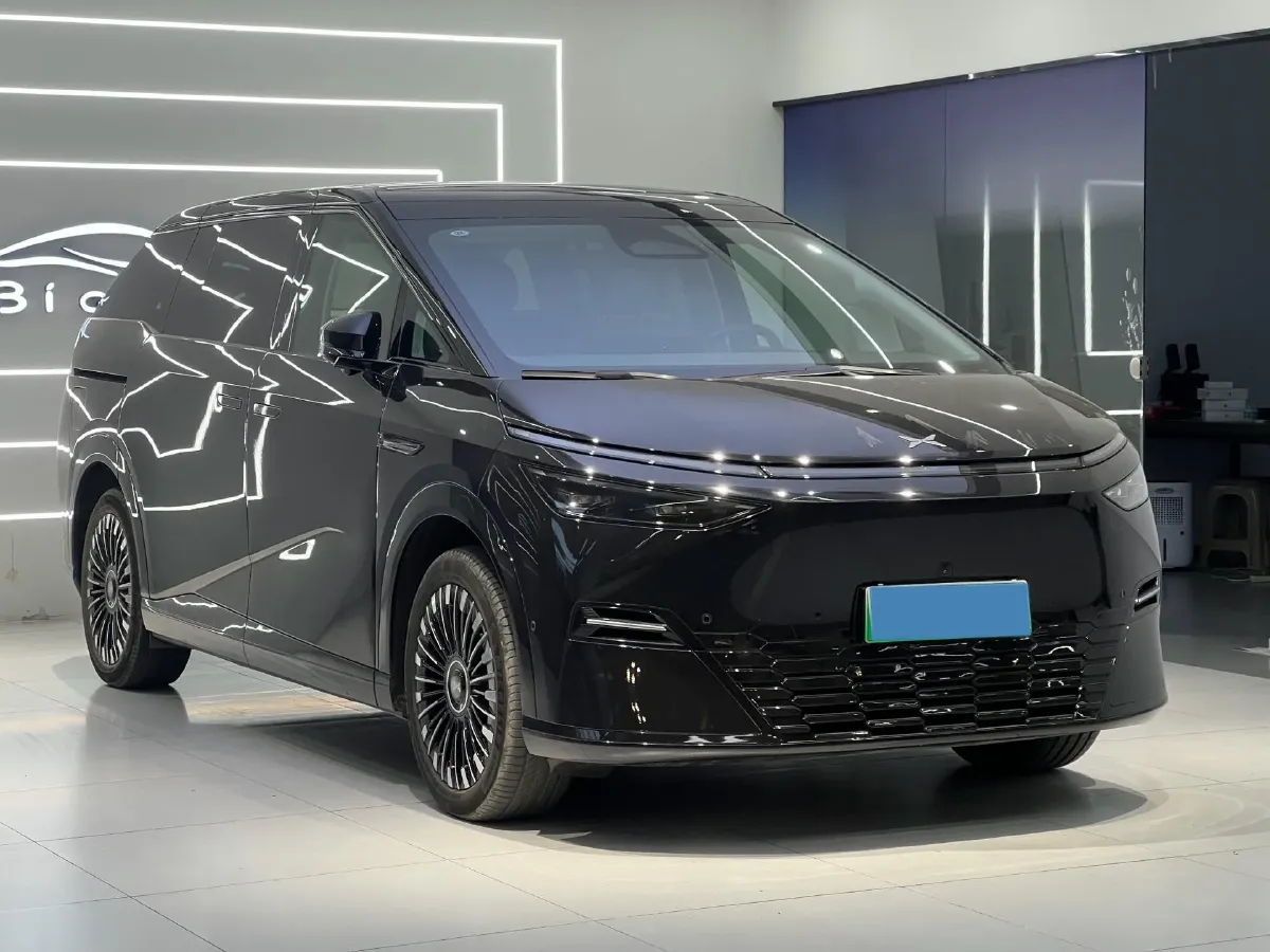 2025 Xpeng X9 BEV,autocango,china used car exporter,china ev exporter,chinese used car exporter,chinese used ev exporter