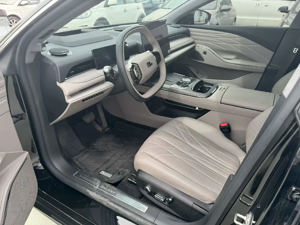 2025 Geely Galaxy Starshine 8 1.5T 163HP L4 3DHT PHEV 27.69KWH,autocango,china used car exporter,china ev exporter,chinese used car exporter,chinese used ev exporter