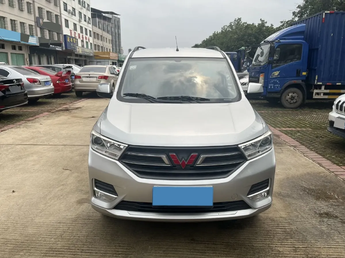 2019 WuLing HongGuang 1.5L 105HP L4 5MT,autocango,china used car exporter,china ev exporter,chinese used car exporter,chinese used ev exporter