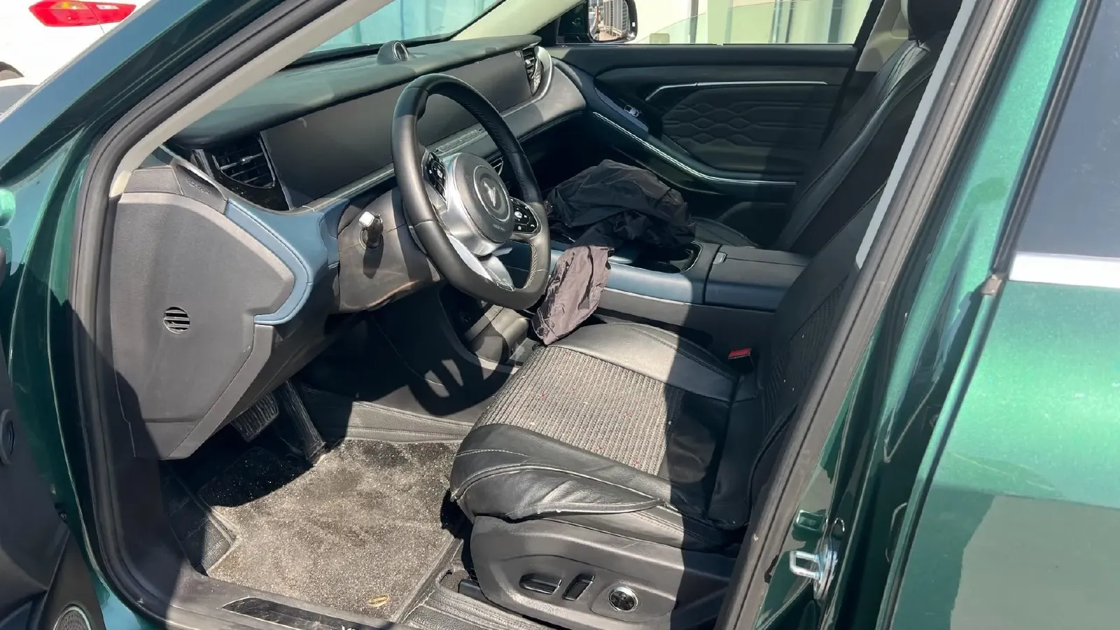 2024 Voyah FREE 1.5T 150HP L4 REEV 39.2KWH,autocango,china used car exporter,china ev exporter,chinese used car exporter,chinese used ev exporter