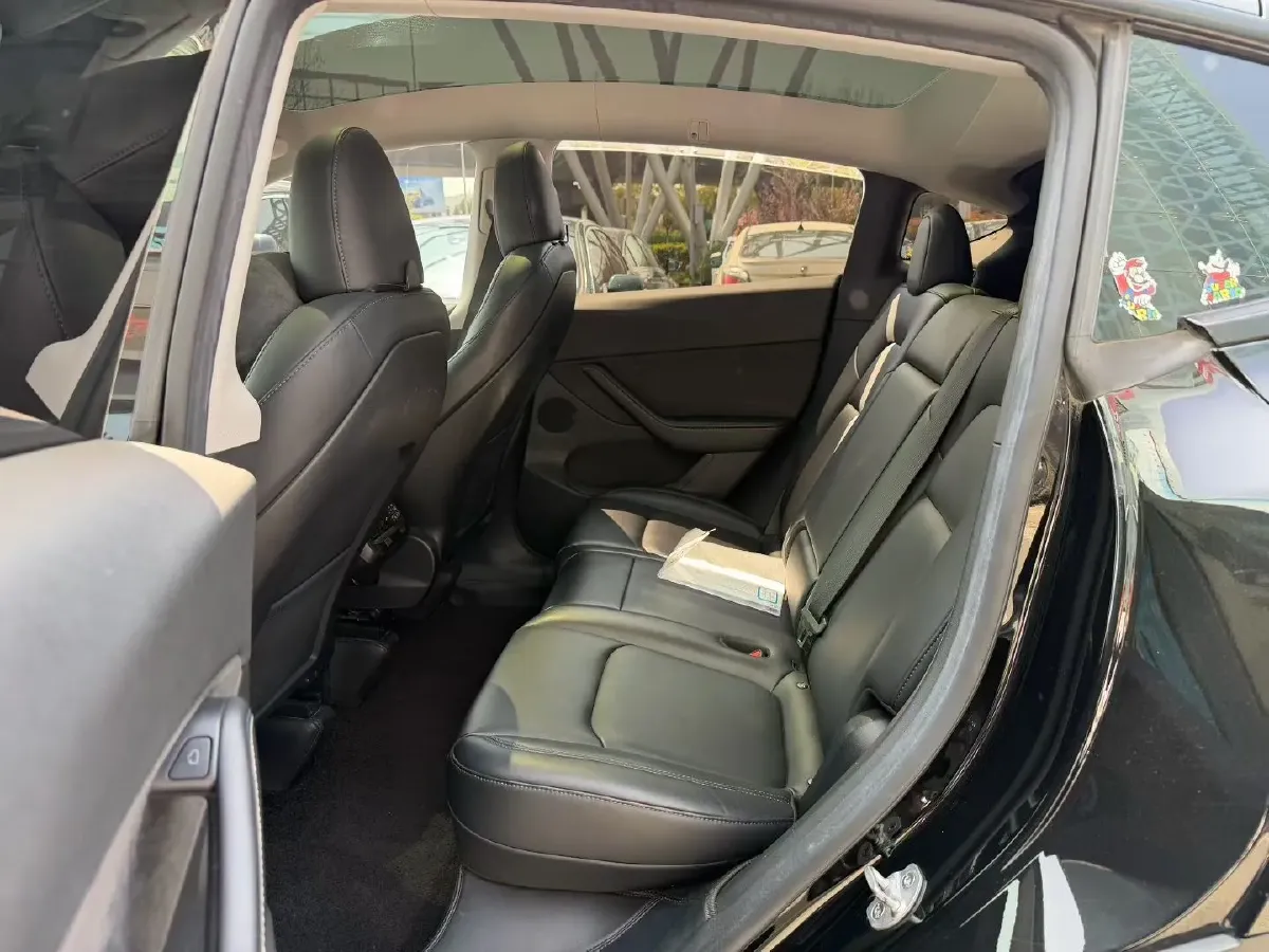 2022 Tesla Model Y BEV 60KWH,autocango,china used car exporter,china ev exporter,chinese used car exporter,chinese used ev exporter