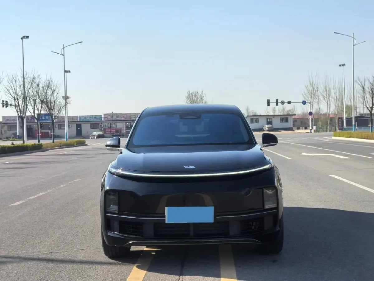 2023 Li L9 Range Extended 154HP REEV 42.6KWH,autocango,china used car exporter,china ev exporter,chinese used car exporter,chinese used ev exporter