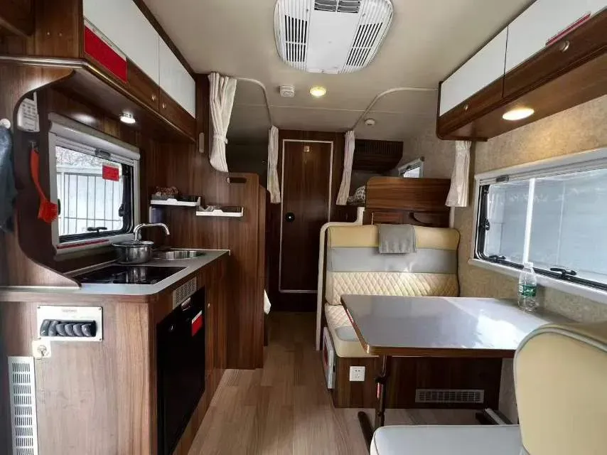 2013 MAXUS XinTu V80 2.5T 136HP L4 5MT,autocango,china used car exporter,china ev exporter,chinese used car exporter,chinese used ev exporter