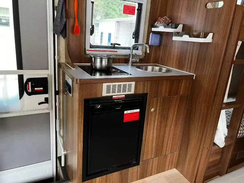 2013 MAXUS XinTu V80 2.5T 136HP L4 5MT,autocango,china used car exporter,china ev exporter,chinese used car exporter,chinese used ev exporter