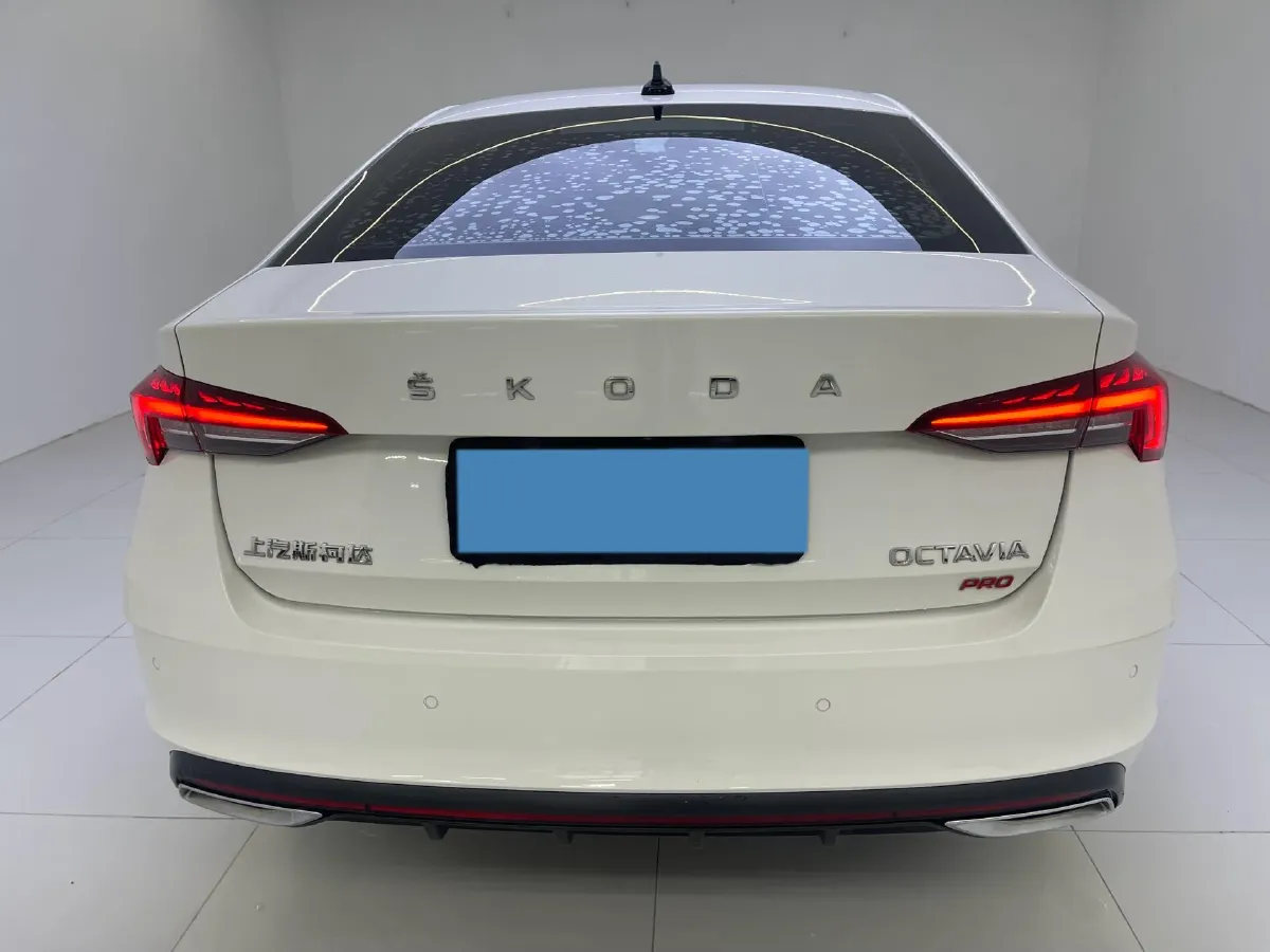 2021 Skoda Octavia 1.4T 150HP L4 7DCT,autocango,china used car exporter,china ev exporter,chinese used car exporter,chinese used ev exporter